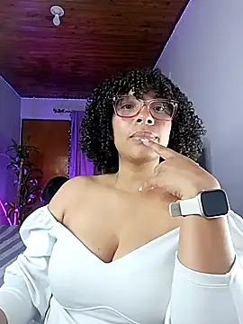 DannaBerry online show from 09-29-25, 04:12