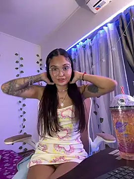 Snapshot of LunaXuan chatting on 03-20-25, 11:12 LunaXuan online show from 03-20-25, 11:12