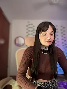 Snapshot of LunaXuan chatting on 10-26-25, 03:34 LunaXuan online show from 10-26-25, 03:34