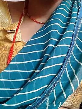 Snapshot of Your_chahat chatting on 04-05-26, 02:09 Your chahat online show from 04-05-26, 02:09