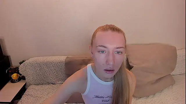 secret dreams   online show from 11-18-25, 08:52