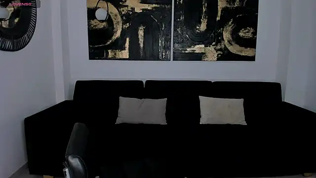 NinaMichelle online show from 05-04-26, 06:37