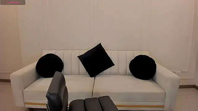 NinaMichelle online show from 05-26-26, 04:58
