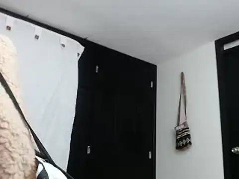 Sonialorens  online show from 12-10-24, 09:11