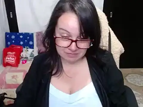 Sonialorens  online show from 12-13-24, 10:34