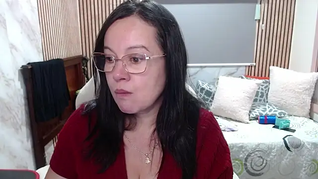 Sonialorens  online show from 05-15-26, 05:31