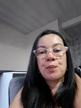 Sonialorens  online show from 06-14-26, 11:07