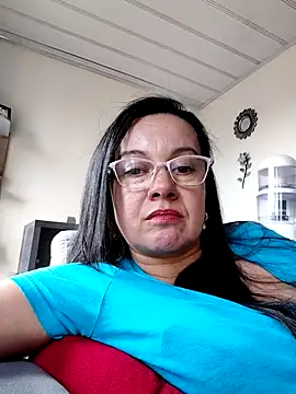Sonialorens  online show from 06-25-26, 09:08