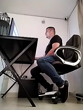 Snapshot of starplss chatting on 10-11-25, 09:24 starplss online show from 10-11-25, 09:24