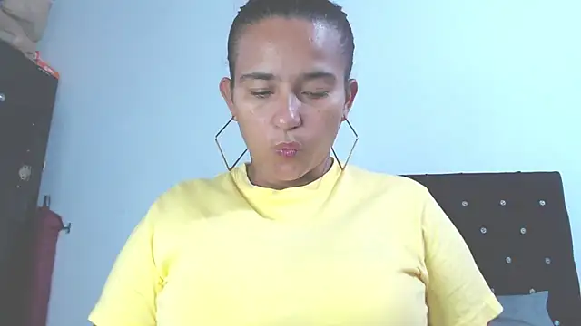 isabella dirty69 online show from 05-19-26, 10:16