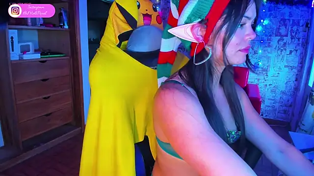 Snapshot of Meli_Pixel chatting on 12-18-25, 08:26 Meli Pixel online show from 12-18-25, 08:26