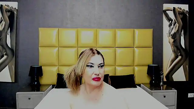 Snapshot of KiraLeila chatting on 01-26-25, 08:23 KiraLeila online show from 01-26-25, 08:23