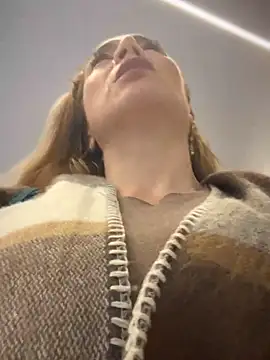 angelitasexy81 online show from 05-18-26, 10:43