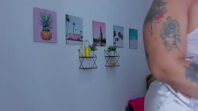 Snapshot of Emma_lean chatting on 01-18-26, 03:49 Emma lean online show from 01-18-26, 03:49