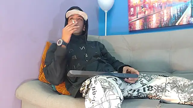 Robert Kingg online show from 12-17-24, 03:17