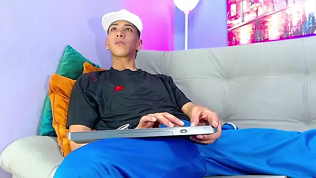 Robert Kingg online show from 02-06-25, 06:51