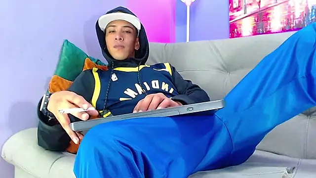 Robert Kingg online show from 02-06-25, 09:53