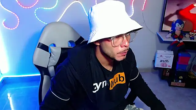 Snapshot of sebastian_horny chatting on 10-03-25, 07:49 sebastian horny online show from 10-03-25, 07:49