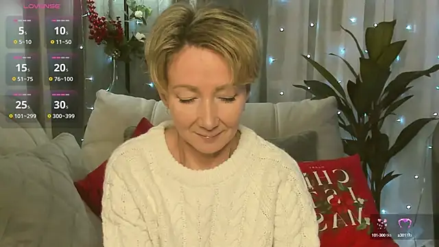 Snapshot of AkexandraFix chatting on 12-16-24, 01:00 AkexandraFix online show from 12-16-24, 01:00