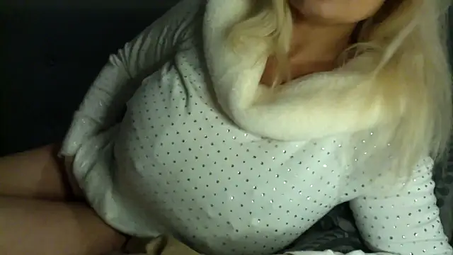 Snapshot of Lisavontease chatting on 12-27-24, 09:22 Lisavontease online show from 12-27-24, 09:22