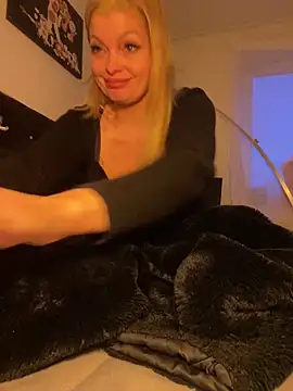 Lisavontease online show from 03-29-26, 06:08