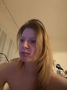 Snapshot of MaryHiggins chatting on 12-28-24, 06:29 MaryHiggins online show from 12-28-24, 06:29