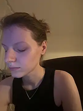 Snapshot of MaryHiggins chatting on 01-17-25, 03:00 MaryHiggins online show from 01-17-25, 03:00