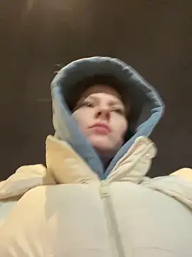 MaryHiggins online show from 10-31-25, 03:46