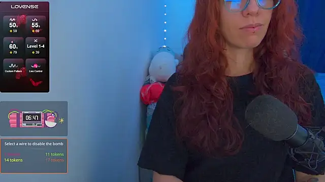 Snapshot of thecherry_Paulette chatting on 04-27-26, 02:09 thecherry Paulette online show from 04-27-26, 02:09