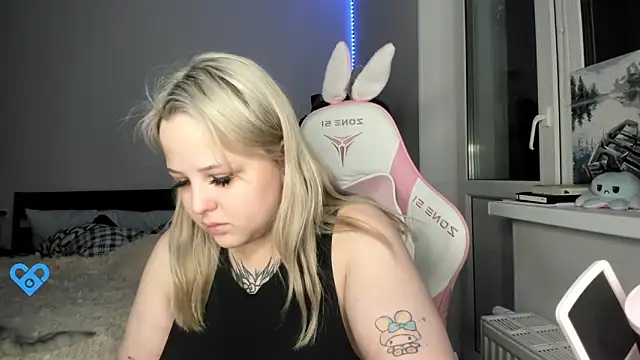 Snapshot of B_Ratz chatting on 11-02-25, 07:05 B Ratz online show from 11-02-25, 07:05