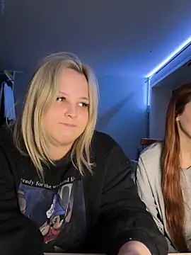 Snapshot of B_Ratz chatting on 11-12-25, 08:19 B Ratz online show from 11-12-25, 08:19