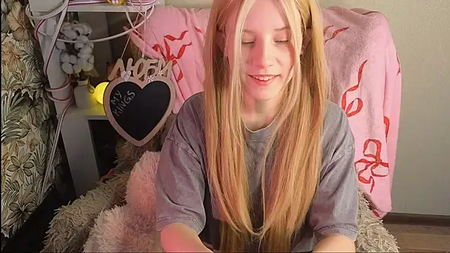 sarakaell online show from 03-15-26, 01:44