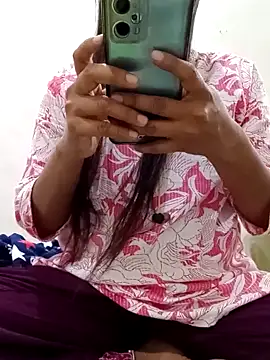 Snapshot of Ipsita-bold chatting on 03-27-26, 04:40 Ipsita-bold online show from 03-27-26, 04:40