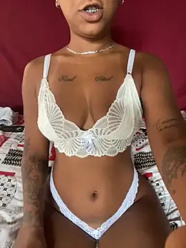 Snapshot of Angel_black69 chatting on 10-12-25, 12:04 Angel black69 online show from 10-12-25, 12:04