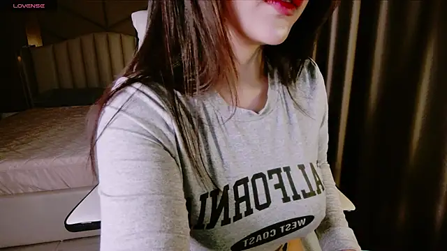 Girl  Funny online show from 03-20-25, 03:56