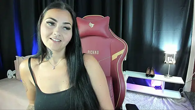 LauraColour online show from 12-11-24, 12:23