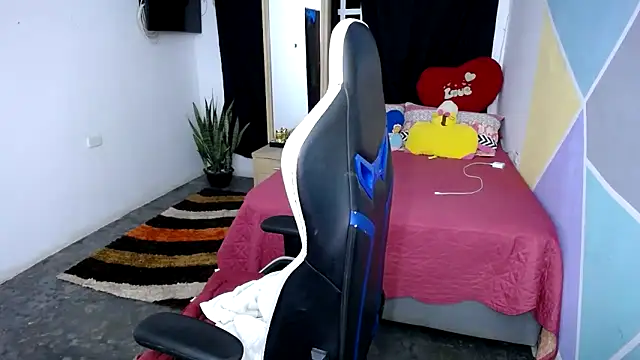 marysol83 online show from 03-01-25, 11:37