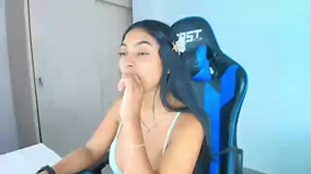 sophiax-x online show from 10-23-25, 05:12