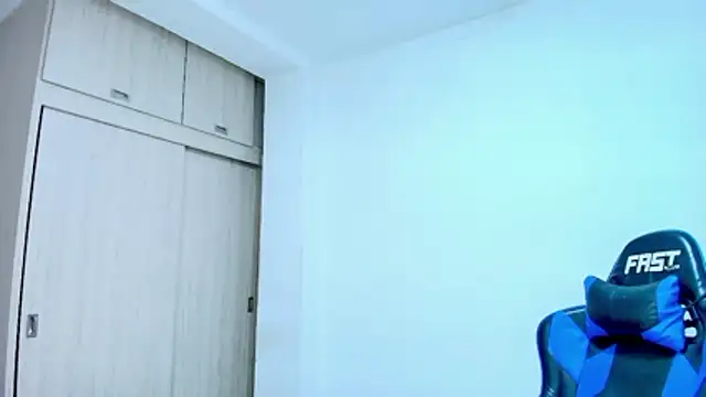 sophiax-x online show from 01-16-26, 04:33