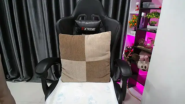 Yuki-yio online show from 09-26-25, 01:20