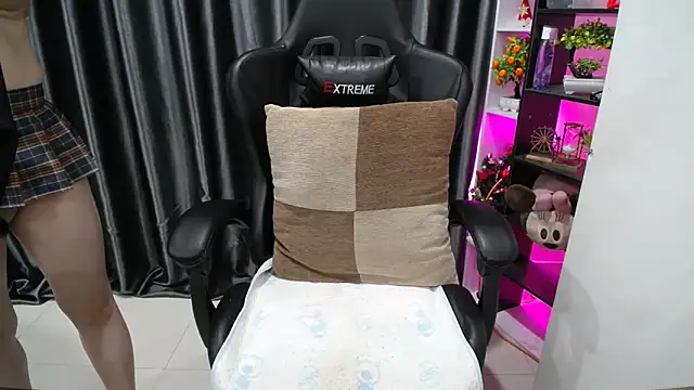 Yuki-yio online show from 10-01-25, 02:39