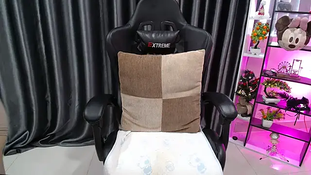 Yuki-yio online show from 10-09-25, 01:14