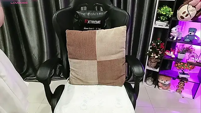 Yuki-yio online show from 05-09-26, 01:22