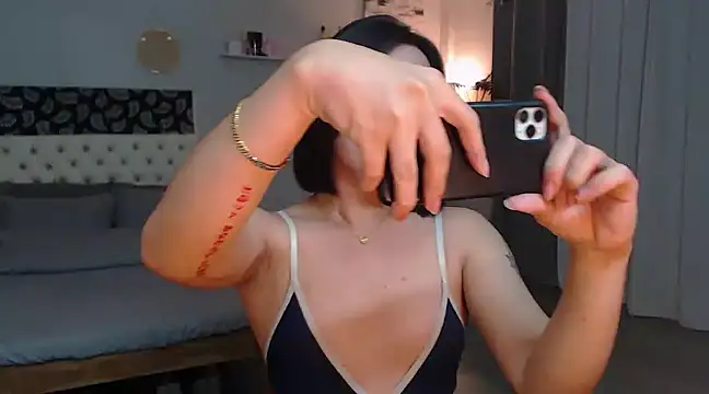 Snapshot of Sexysafarahh chatting on 02-12-25, 03:18 Sexysafarahh online show from 02-12-25, 03:18