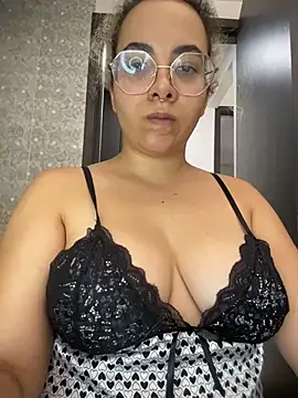 Snapshot of Emma_Wish chatting on 03-11-26, 08:15 Emma Wish online show from 03-11-26, 08:15