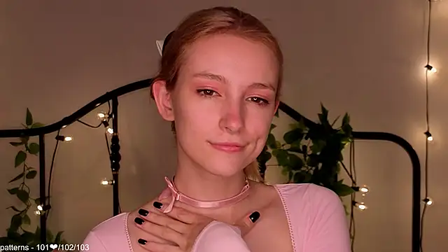 berrry girl online show from 05-15-26, 12:01