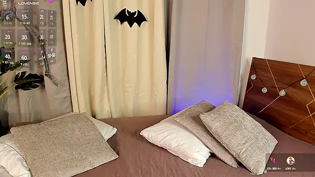 Amy art online show from 10-11-25, 08:07