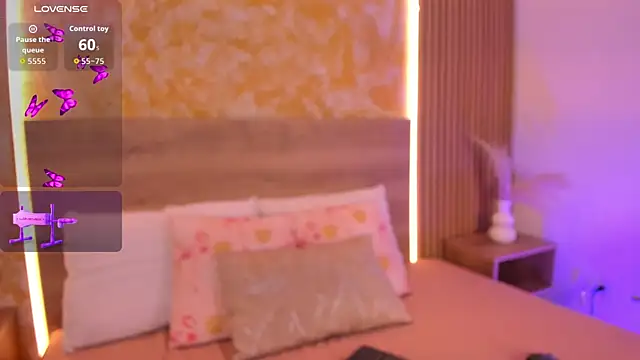 Alana 2916  online show from 10-07-25, 03:47