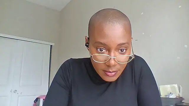 HoneyDripHer online show from 10-31-25, 03:46