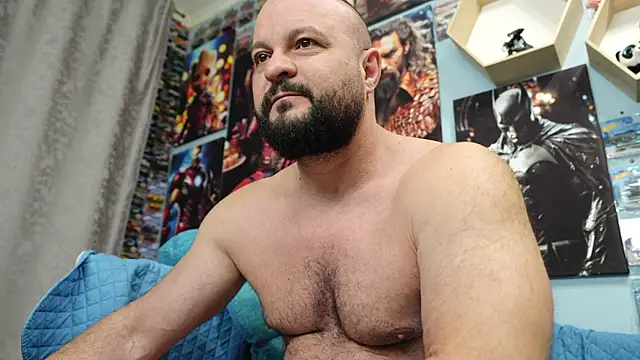 Snapshot of Muscle_Bear chatting on 09-17-25, 03:41 Muscle Bear online show from 09-17-25, 03:41